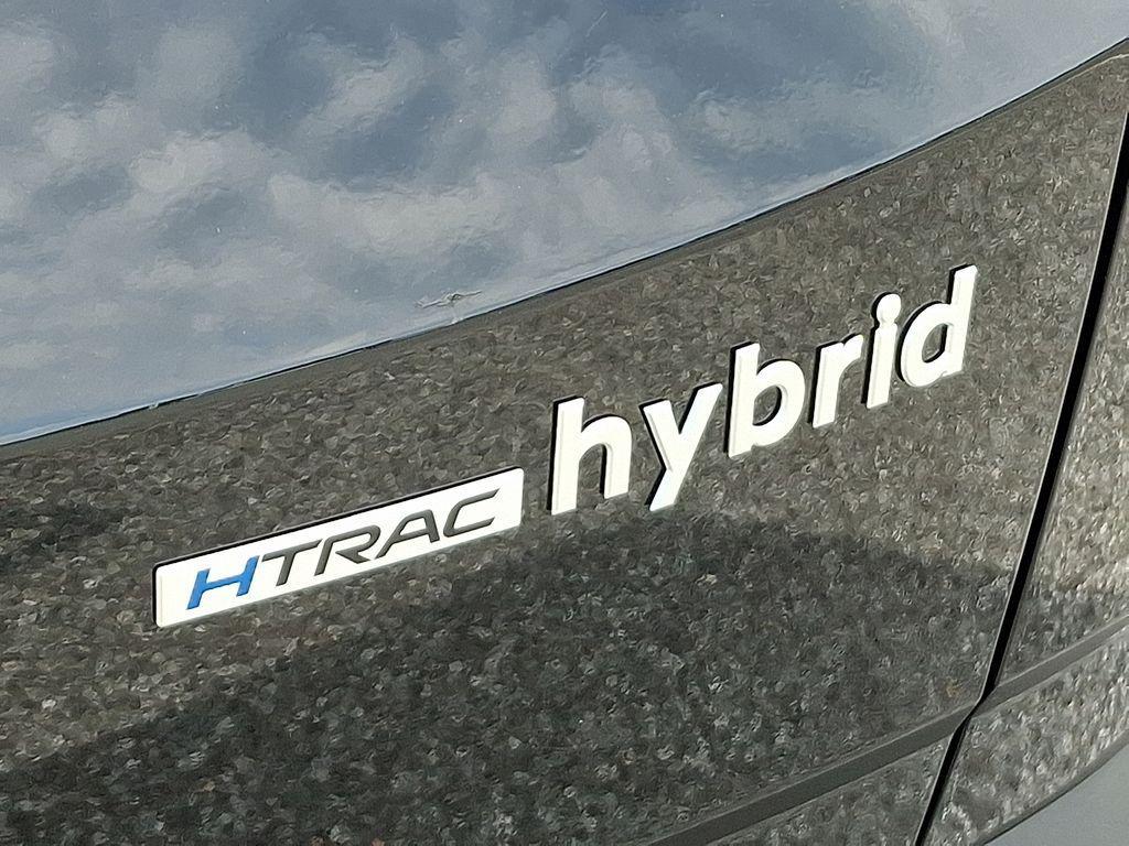 new 2025 Hyundai TUCSON Hybrid car, priced at $43,425