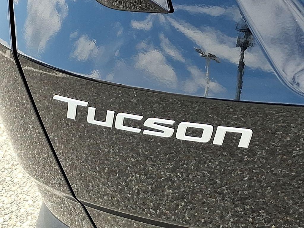 new 2025 Hyundai TUCSON Hybrid car, priced at $43,425