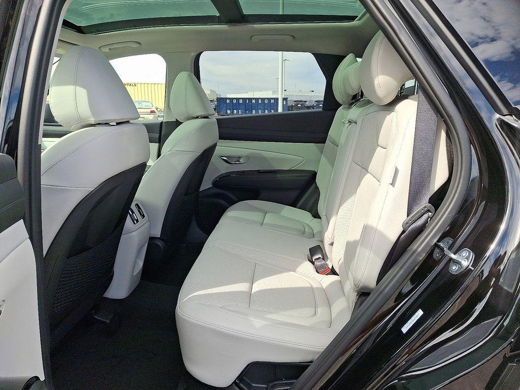 new 2025 Hyundai TUCSON Hybrid car, priced at $43,425