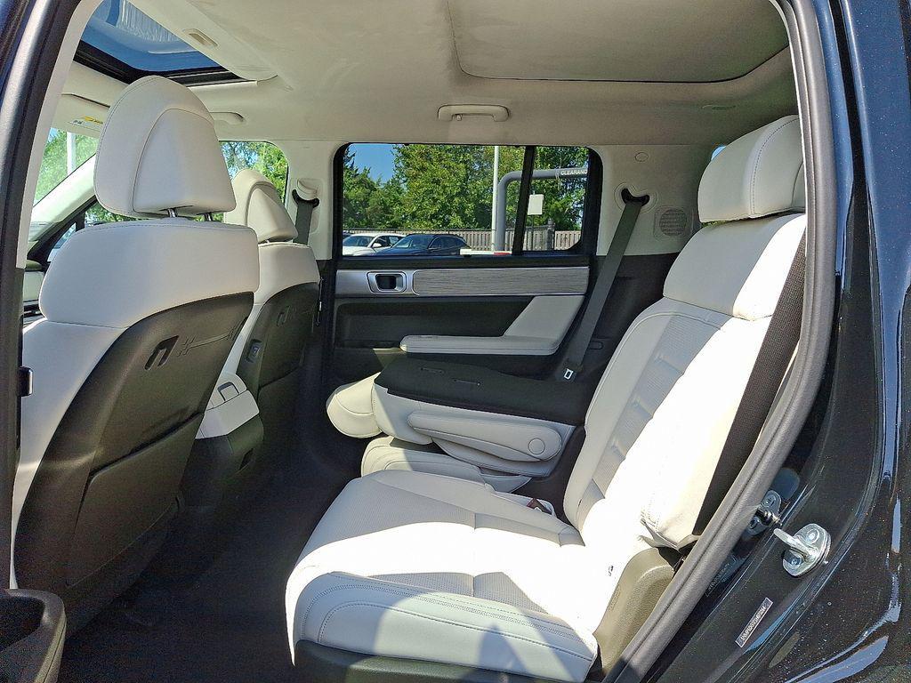 new 2025 Hyundai SANTA FE HEV car, priced at $52,074