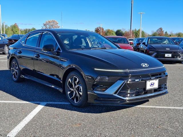 new 2025 Hyundai Sonata car, priced at $30,885