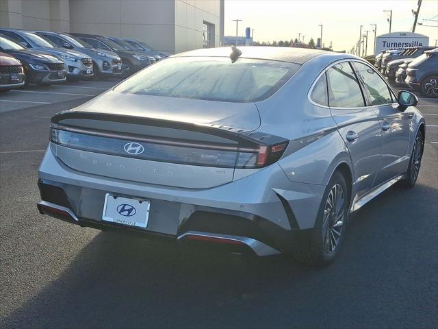 new 2025 Hyundai Sonata Hybrid car, priced at $39,105