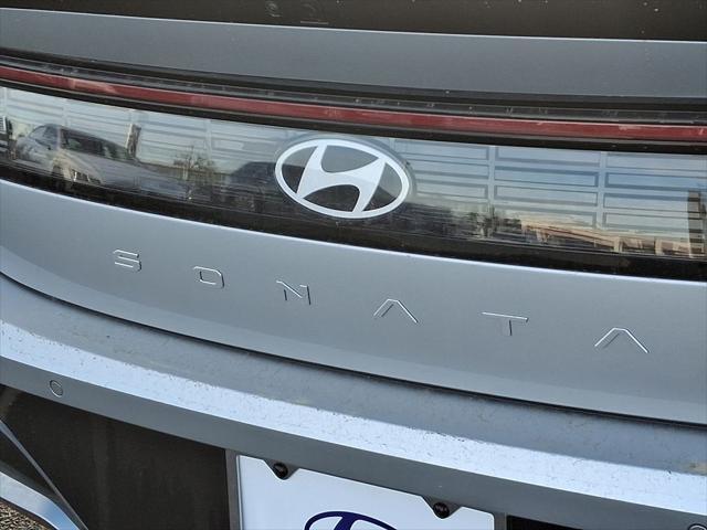 new 2025 Hyundai Sonata Hybrid car, priced at $39,105