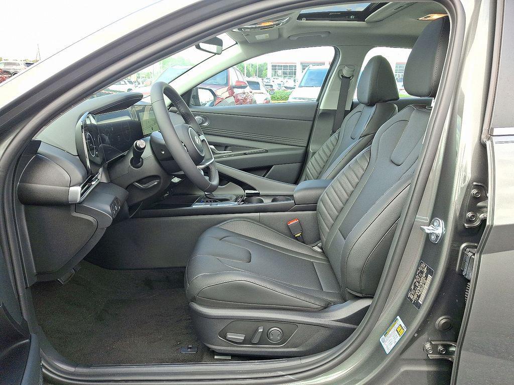 new 2025 Hyundai ELANTRA HEV car, priced at $31,630