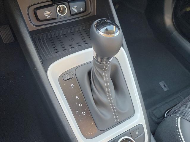 new 2025 Hyundai Venue car, priced at $25,550