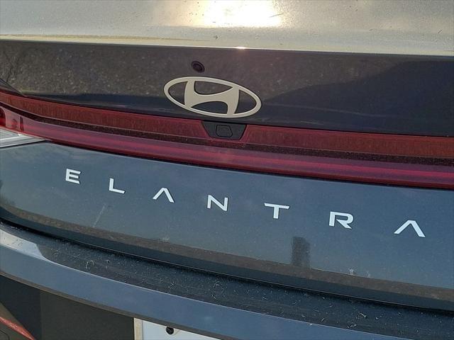 new 2024 Hyundai Elantra HEV car, priced at $27,965