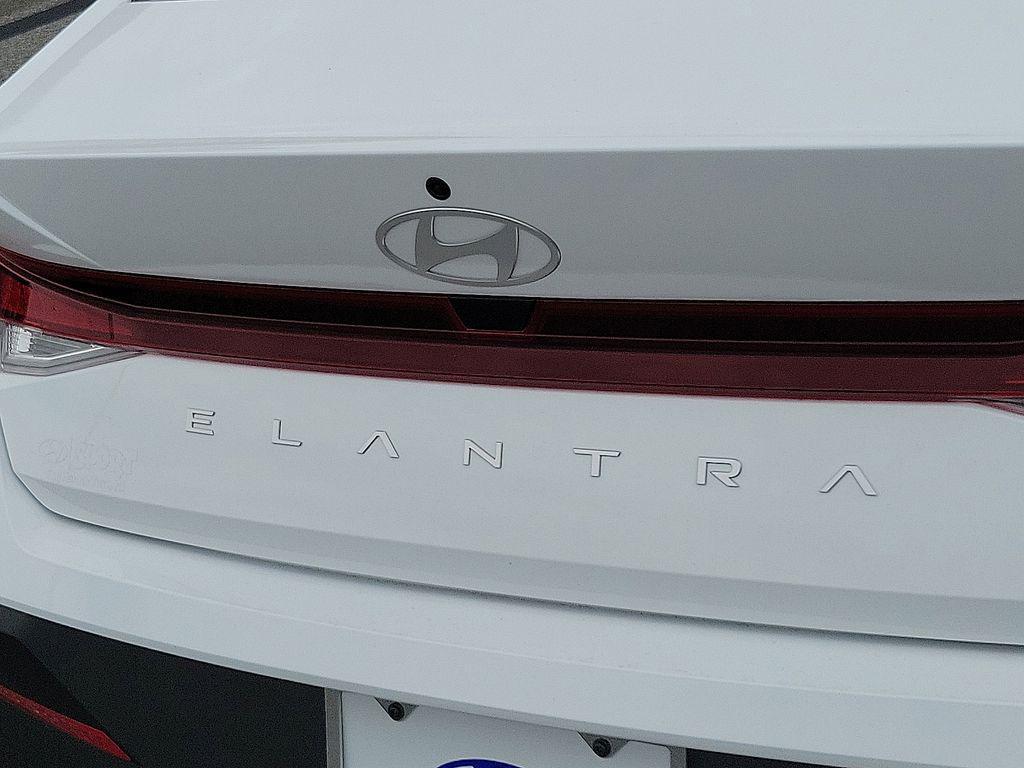 new 2025 Hyundai Elantra car, priced at $24,480
