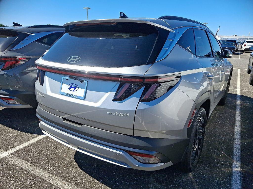 new 2025 Hyundai TUCSON Hybrid car, priced at $43,420