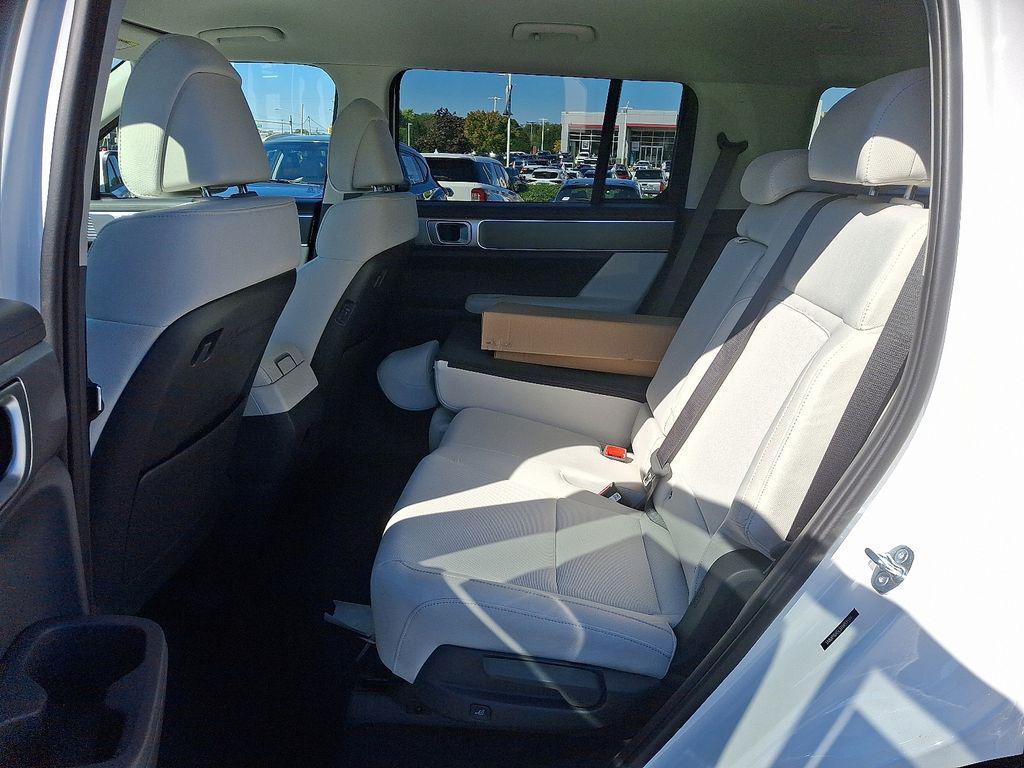 new 2026 Hyundai Santa Fe car, priced at $39,585