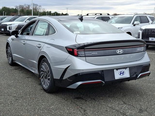 new 2025 Hyundai Sonata Hybrid car, priced at $39,470