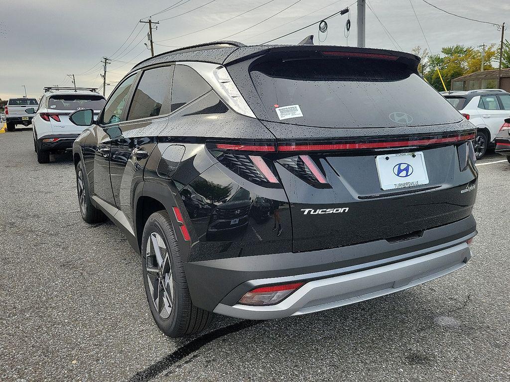 new 2025 Hyundai TUCSON Hybrid car, priced at $39,080