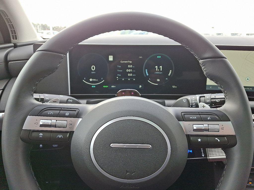 new 2025 Hyundai TUCSON Hybrid car, priced at $39,080