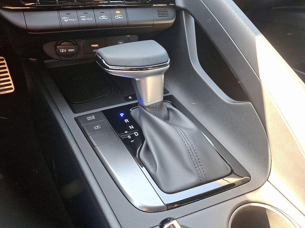 new 2025 Hyundai Elantra car, priced at $25,165