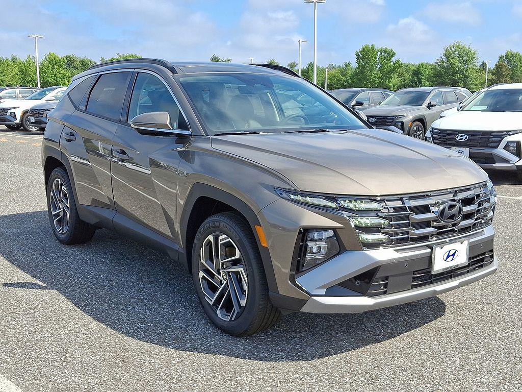 new 2025 Hyundai TUCSON Hybrid car, priced at $43,900