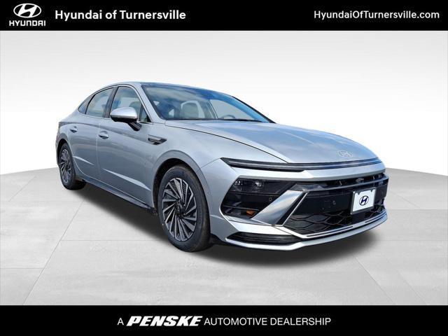 new 2025 Hyundai Sonata Hybrid car, priced at $39,185