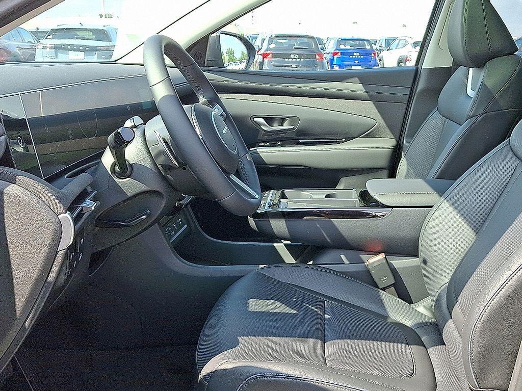 new 2025 Hyundai TUCSON Hybrid car, priced at $43,850