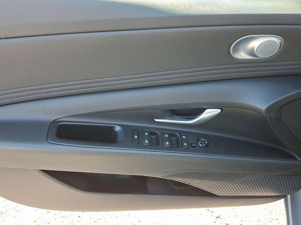 used 2023 Hyundai Elantra car, priced at $21,999