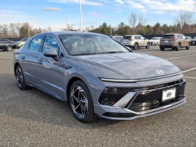 new 2025 Hyundai Sonata car, priced at $32,710