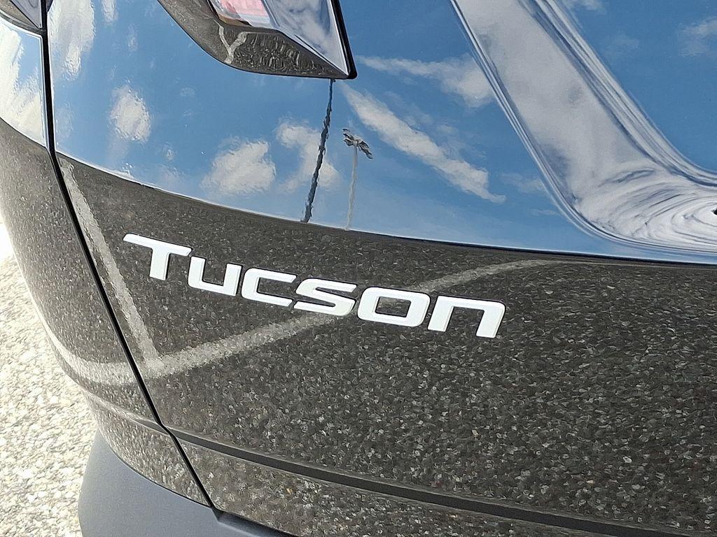 new 2025 Hyundai TUCSON Hybrid car, priced at $39,210
