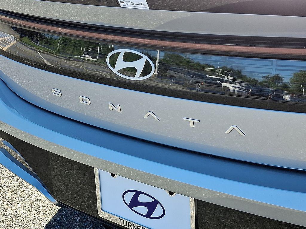 new 2025 Hyundai Sonata Hybrid car, priced at $33,250