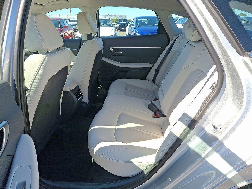 new 2025 Hyundai Sonata Hybrid car, priced at $33,250