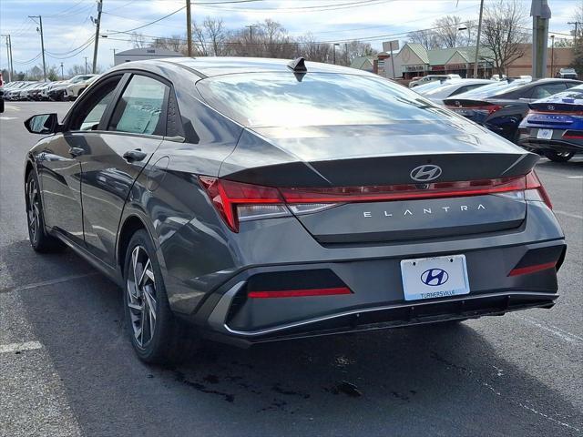 new 2025 Hyundai Elantra car, priced at $27,260