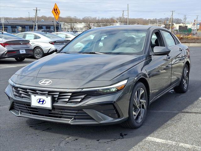 new 2025 Hyundai Elantra car, priced at $27,260