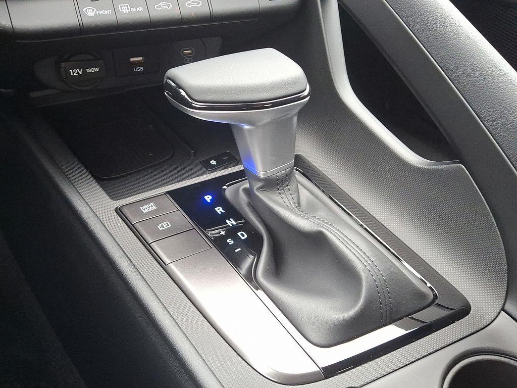 new 2025 Hyundai Elantra car, priced at $25,160