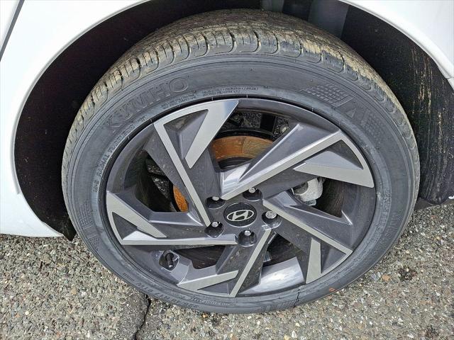new 2025 Hyundai Elantra car, priced at $25,635