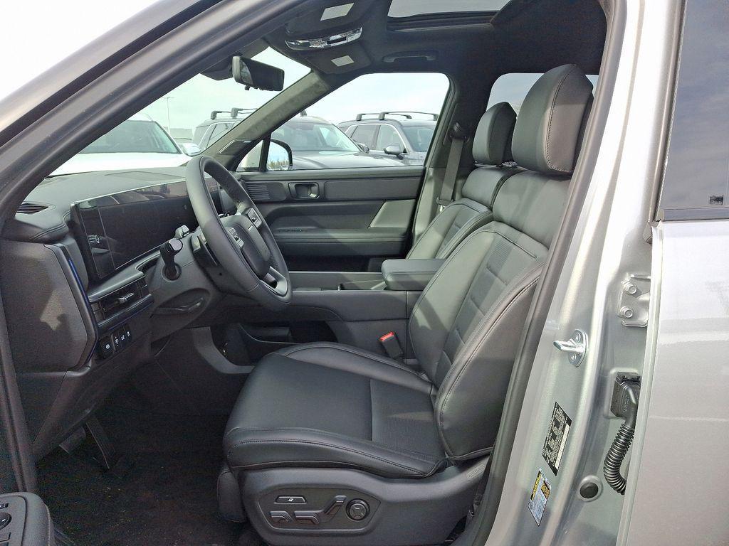 used 2025 Hyundai SANTA FE HEV car, priced at $51,820