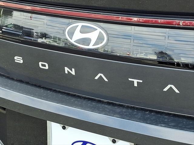 new 2025 Hyundai Sonata Hybrid car, priced at $39,525