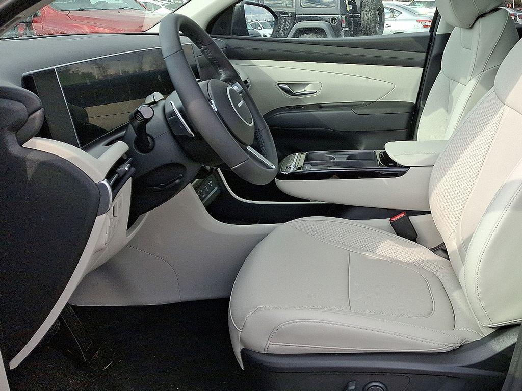 new 2025 Hyundai TUCSON Hybrid car, priced at $39,015