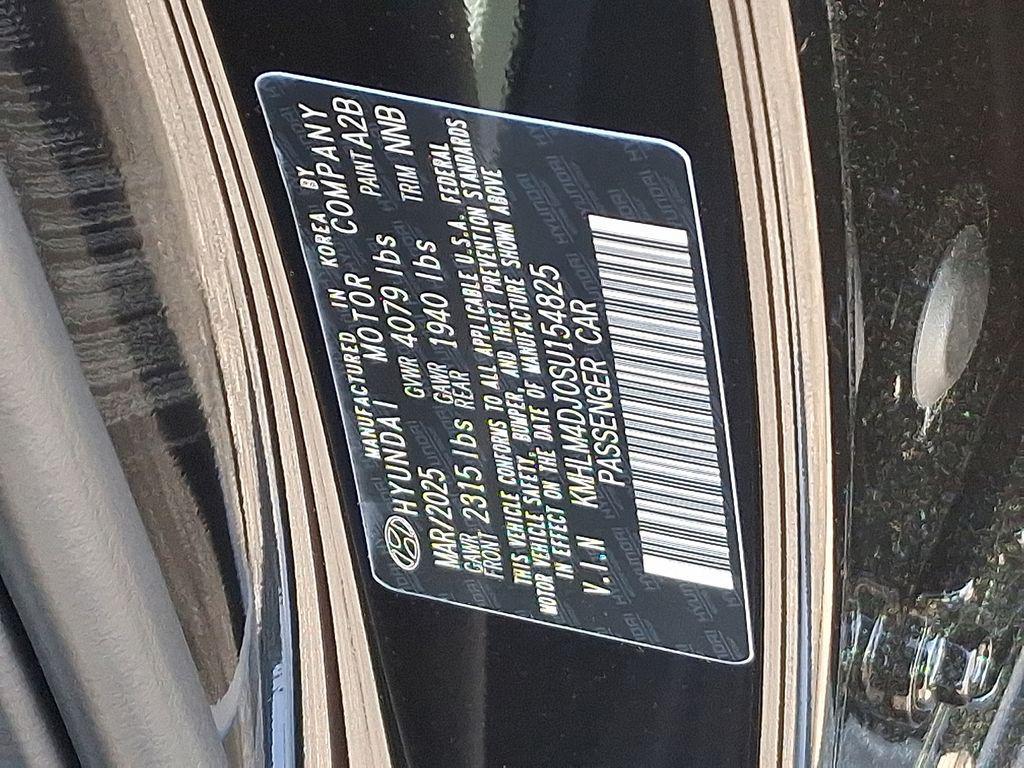 new 2025 Hyundai ELANTRA HEV car, priced at $29,185