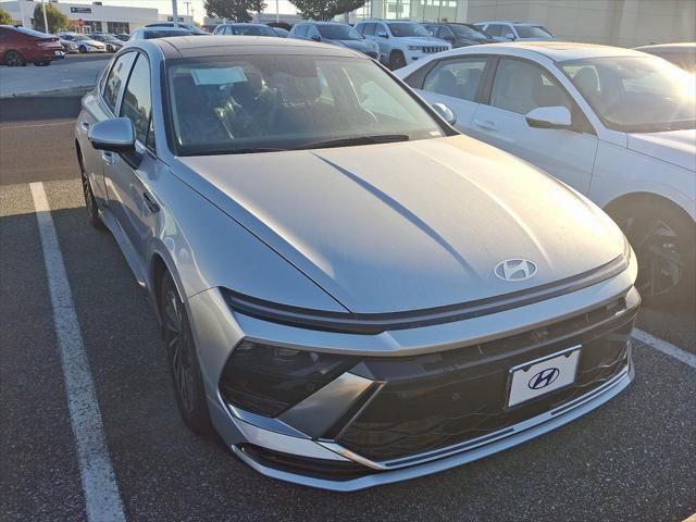 new 2024 Hyundai Sonata Hybrid car, priced at $38,885