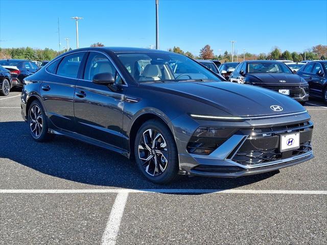 new 2025 Hyundai Sonata car, priced at $30,905