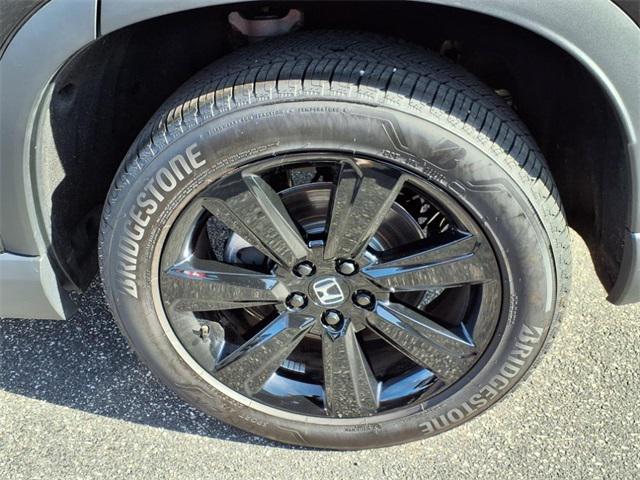 used 2025 Honda Pilot car, priced at $54,980