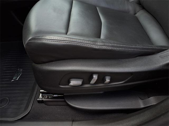 used 2023 Cadillac XT6 car, priced at $35,980