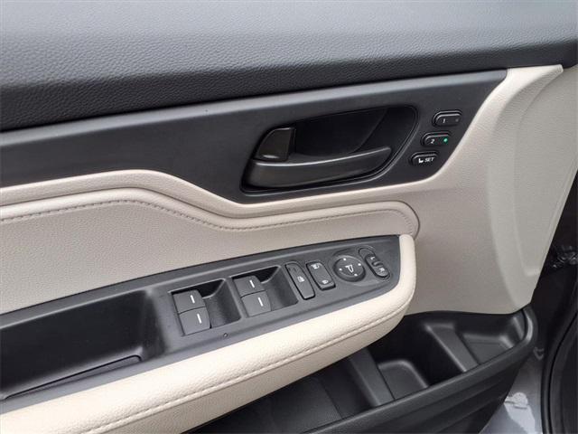 used 2025 Honda Odyssey car, priced at $42,980