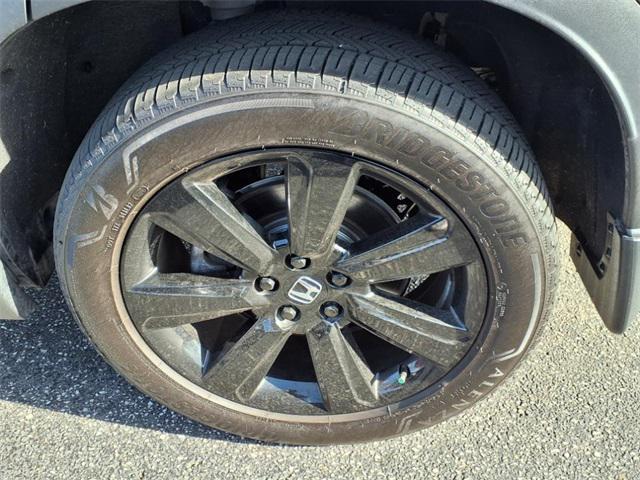 used 2025 Honda Pilot car, priced at $54,980