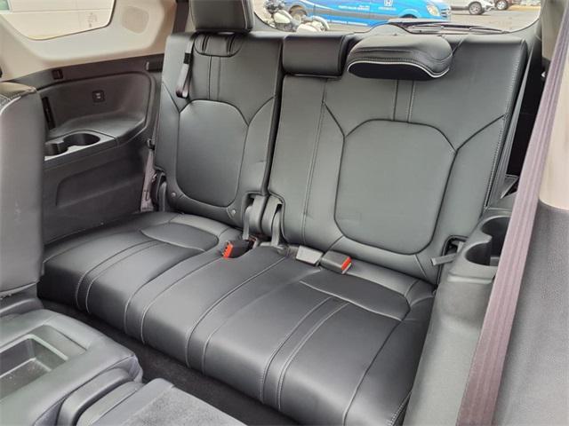 used 2025 Honda Pilot car, priced at $51,980