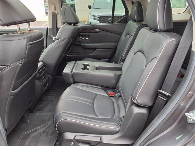 used 2025 Honda Pilot car, priced at $51,980