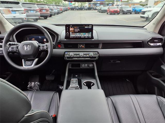 used 2025 Honda Pilot car, priced at $51,980