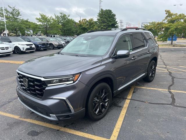 new 2025 Honda Pilot car, priced at $49,992