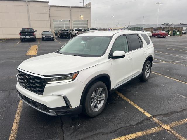 new 2025 Honda Pilot car, priced at $45,343