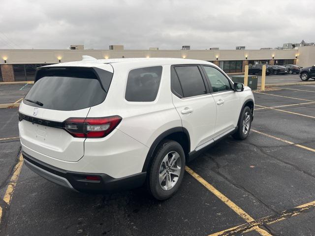 new 2025 Honda Pilot car, priced at $45,343