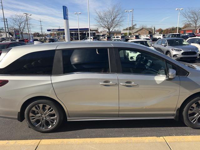 new 2025 Honda Odyssey car, priced at $50,102