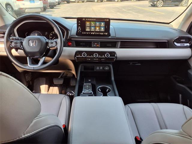 used 2025 Honda Pilot car, priced at $44,980