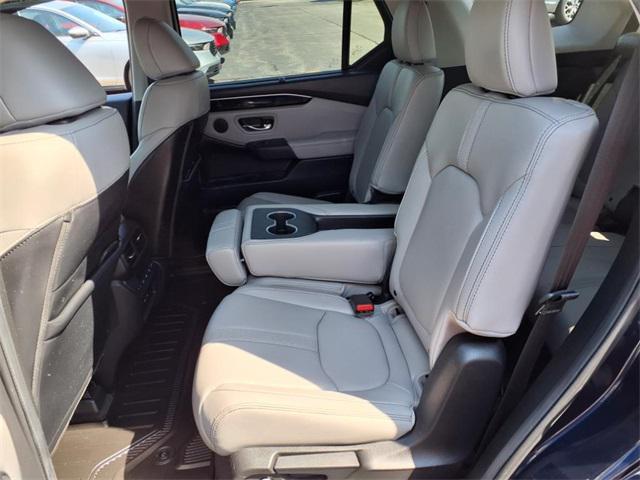 used 2025 Honda Pilot car, priced at $44,980