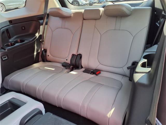 used 2025 Honda Pilot car, priced at $44,980