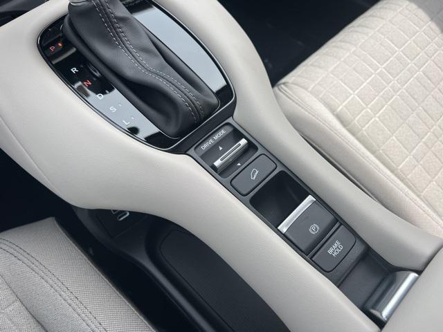 new 2025 Honda HR-V car, priced at $28,299